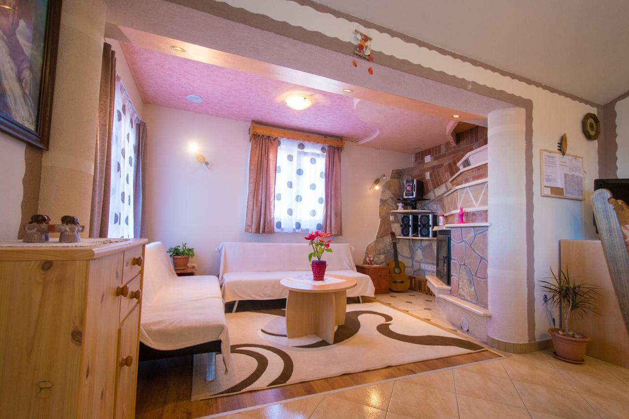 Apartment Hajdi Малинска Экстерьер фото